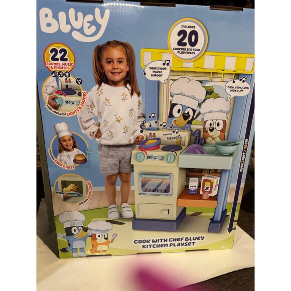 Cook & Clean Kitchen Playset with 20 Play Pieces & Over 20 Music & Light - Picture 5 of 5